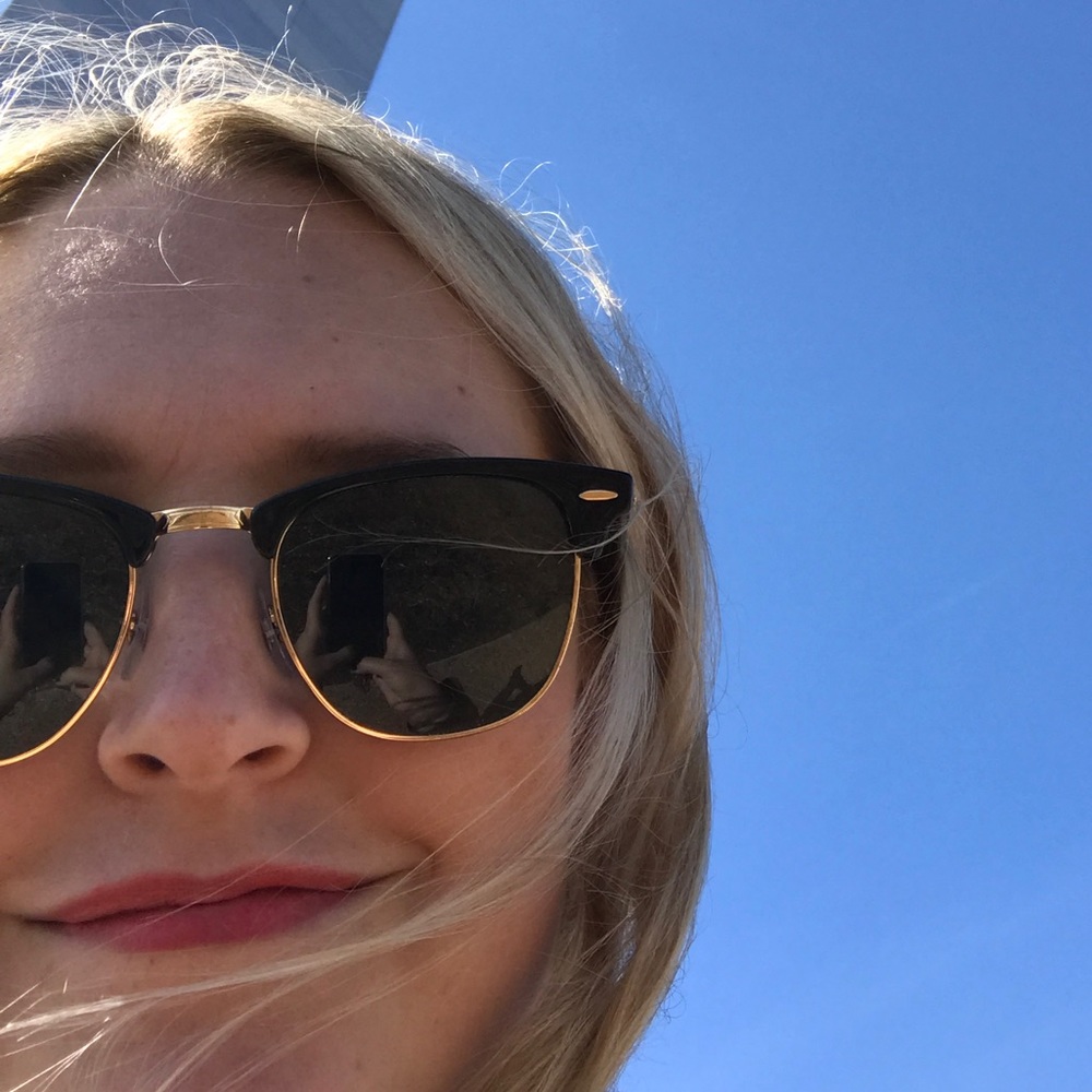 Meet your Posher, Elizabeth